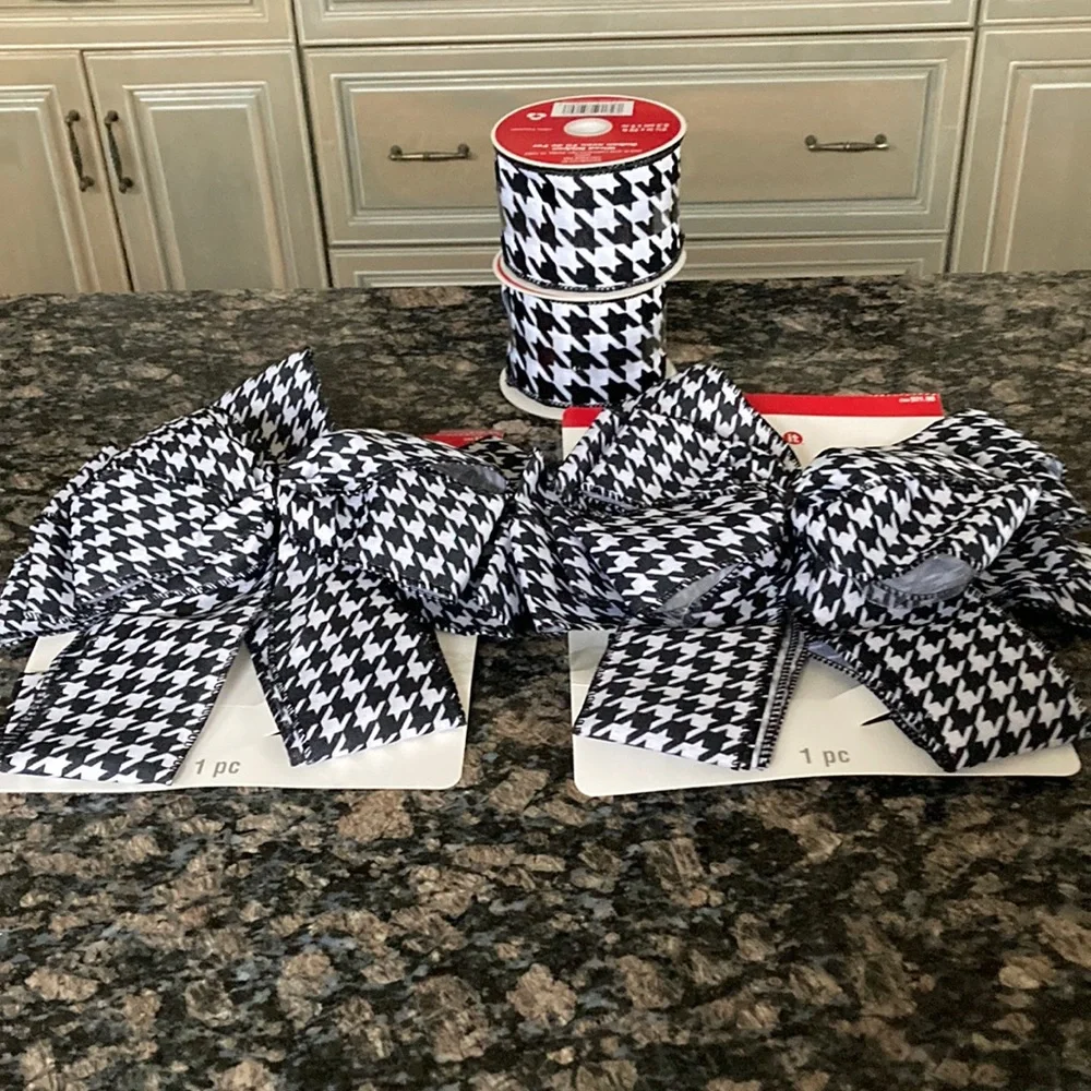 CELEBRATE IT BOW AND RIBBON LOT OF 4 NWT